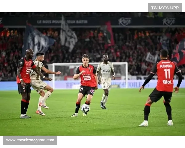 洛里昂爆冷1-0击败里昂，22岁新星帕吉制胜球。